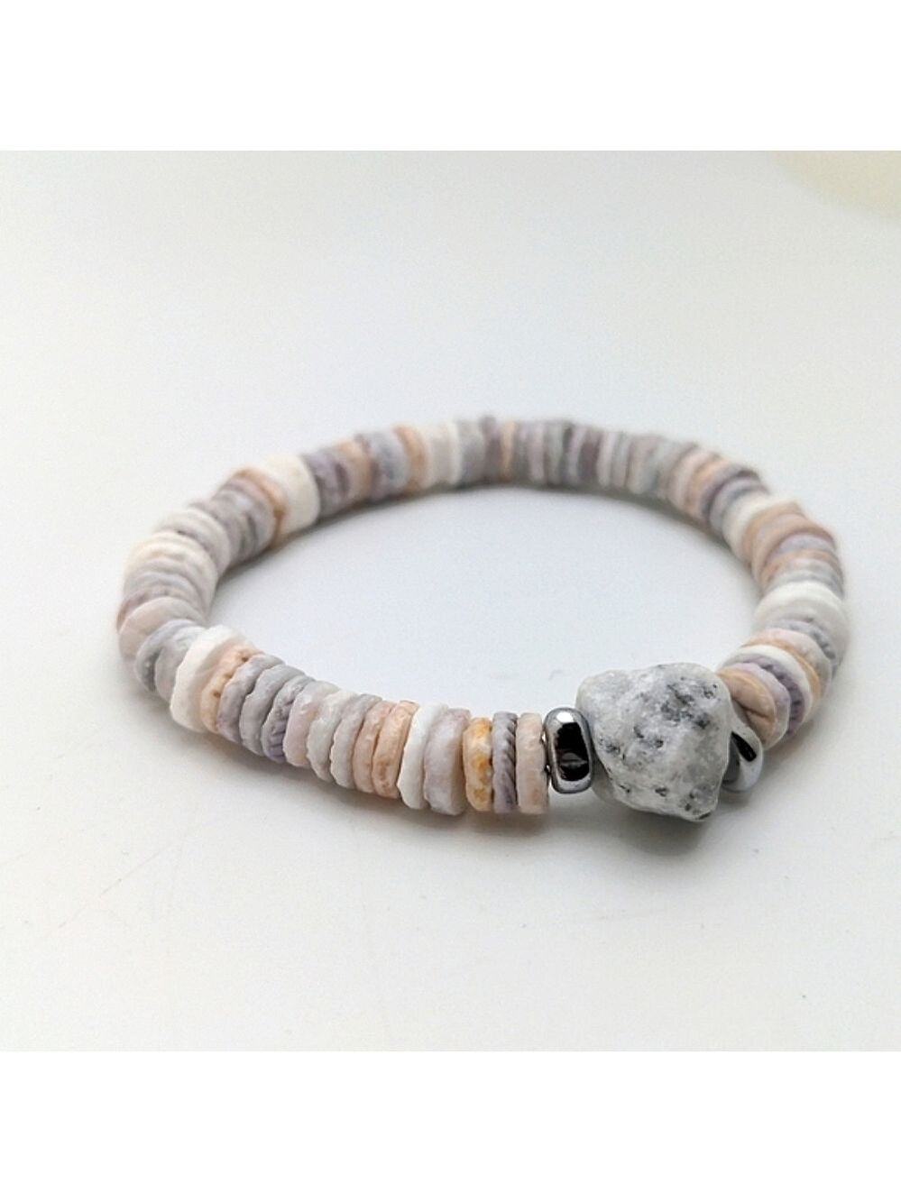 381MIDALANE Beachy Shell Stone Bracelet